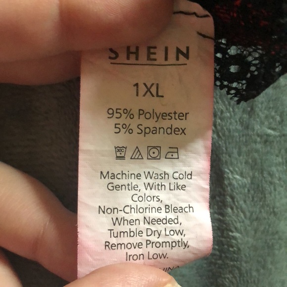 Sexy Black and Red Lace Bralette - Picture 3 of 3